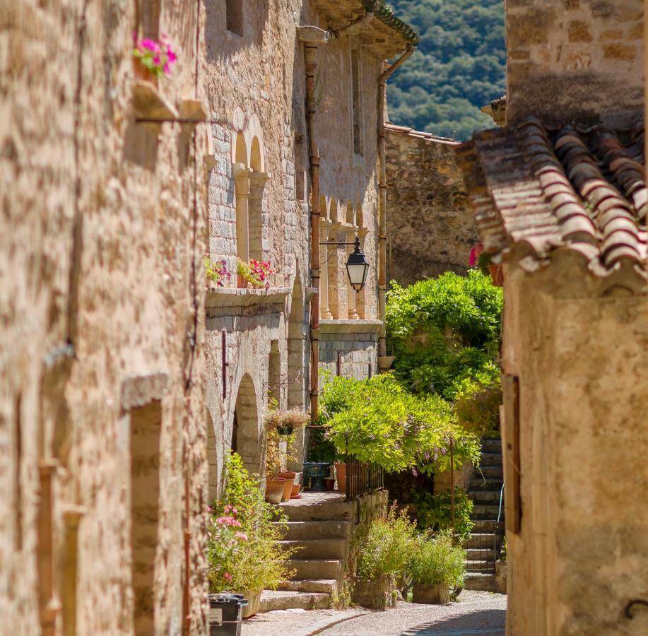 Villa Gite Du Chant Des Oiseaux Saint-Guilhem-le-Desert Exterior foto